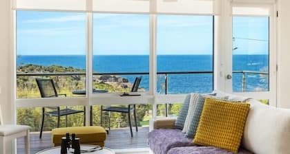 Whale Stay - The Magic of The Sapphire Coast