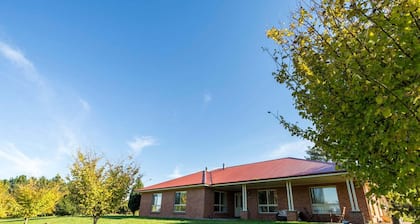 Milmilland Homestead, 10 minutes from the beautiful Barrington Tops