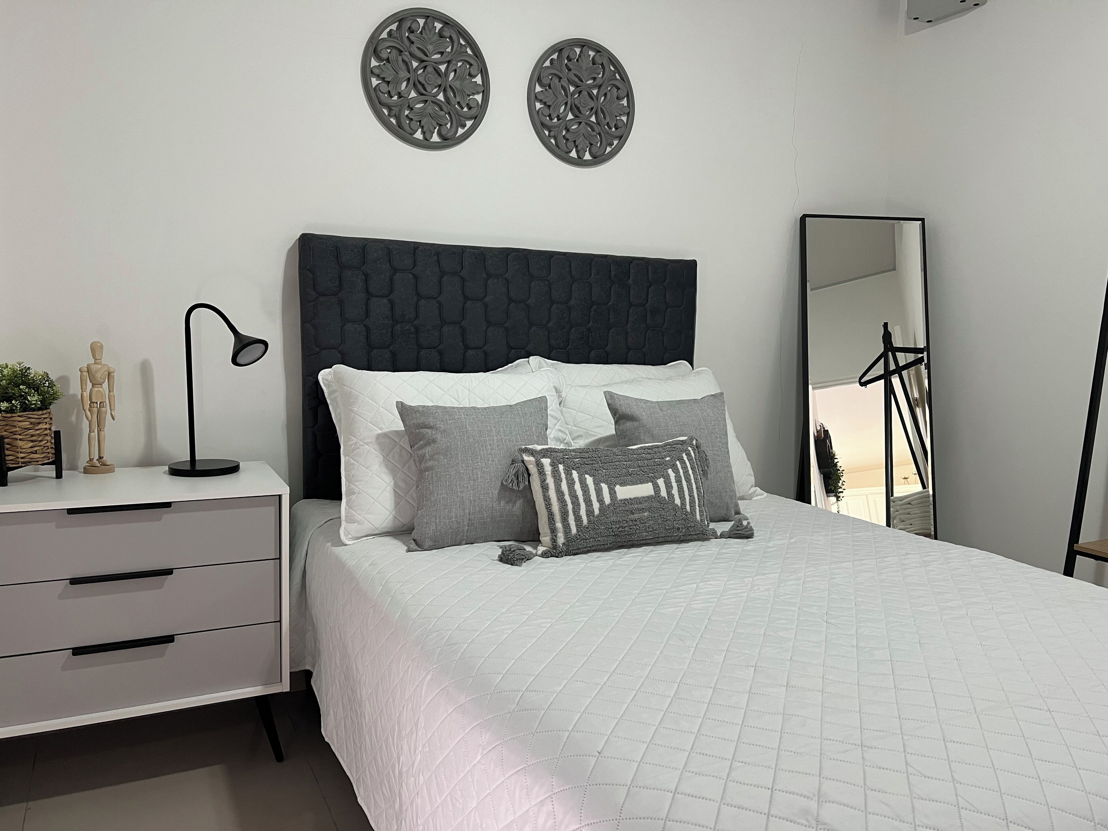 2 chambres, fer et planche à repasser, draps fournis