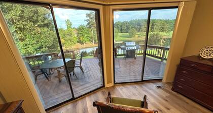 Cozy Short Creek Cottage in welcoming Boaz with 2 BR AC for relaxing stays