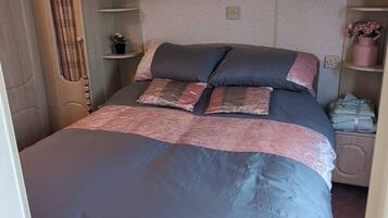 2 bedrooms