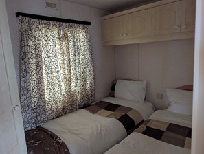 Room -  2-bedroom caravan in perfect Fishguard getaway spot (Fishguard)