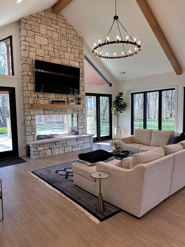 Luxury Barndominium Retreat on Private Acreage