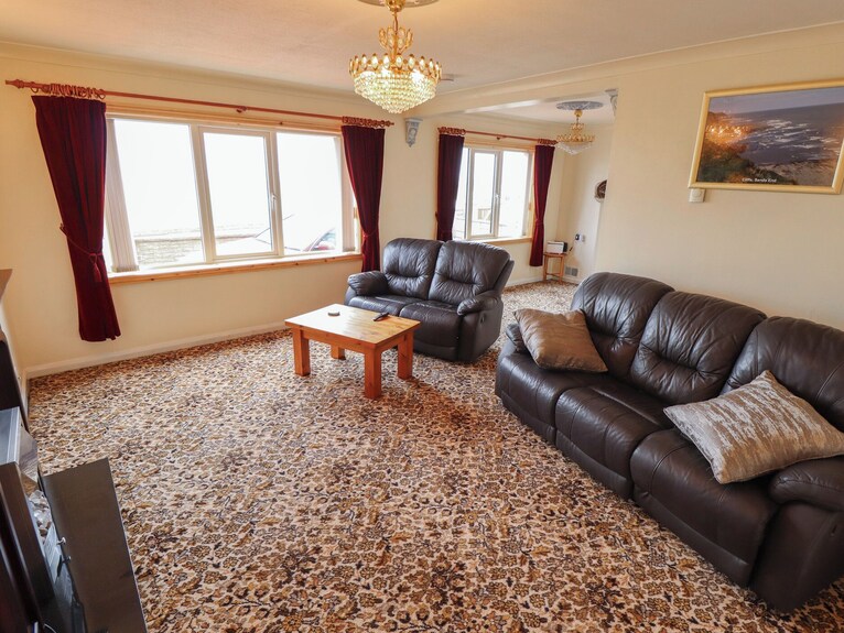 Sandringham, Pet Friendly, Country Holiday Cottage In Withernsea - Withernsea
