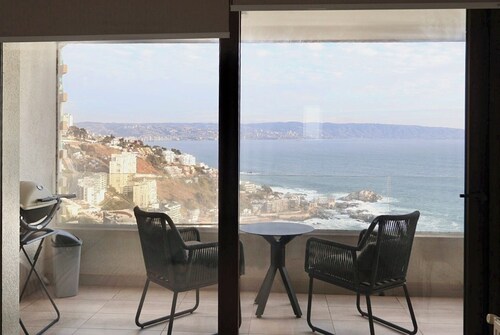 APART ECOMIRAMAR EDMUNDO ELUCHANS
