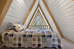 Tabla de planchar con plancha, wifi y ropa de cama 