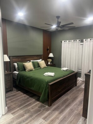 4 Schlafzimmer, Bügeleisen/Bügelbrett, Internetzugang, Bettwäsche