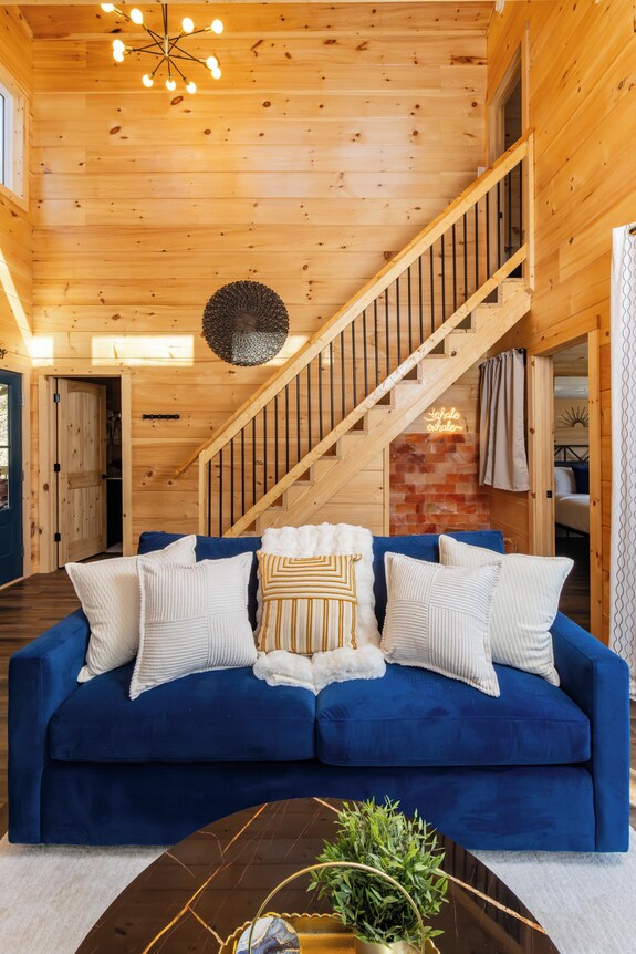 Luxury Cabin + Salt Wall, Sauna & Hot Tub - Slade, KY