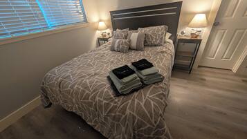 2 bedrooms, iron/ironing board, WiFi, bed sheets