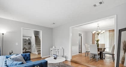 Beautiful 4-bedroom house with AC in enjoyable Marietta