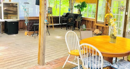 Private 2BR Finger Lakes Retreat Near Wineries & Seneca Lake