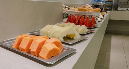 Relax in Convenient Room Close to Dining Hotspots + City Center
