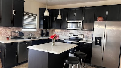 Spacious 4-bedroom house in charming Plainfield with AC