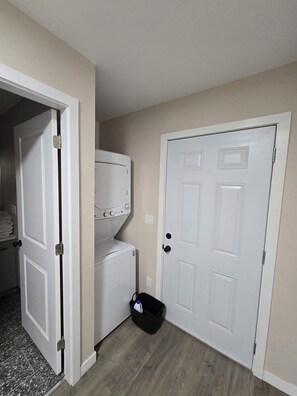 Interior - Similkameen Sunset Suite (Keremeos)