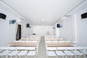 Meeting facility - LYS HOTEL (Buon Ma Thuot)