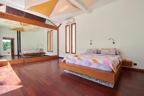 Villa, 2 Schlafzimmer, Terrasse, Poolblick | Bügeleisen/Bügelbrett, kostenloses WLAN