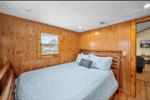 Tabla de planchar con plancha, wifi y ropa de cama 