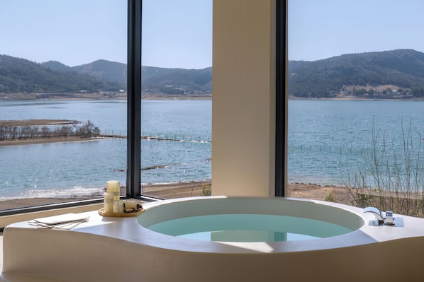 Luxury Double Room, Lake View | Spa