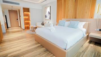 Luxury Studio, City View | Desk, laptop workspace, free WiFi