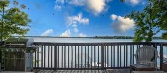The Prohibition Lakehouse on Mineola Bay - 3/2 Mineola Bay Lake Retreat with Amazing Views