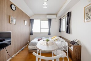 Basic-Apartment | Laptopgeeigneter Arbeitsplatz, Bügeleisen/Bügelbrett, kostenloses WLAN