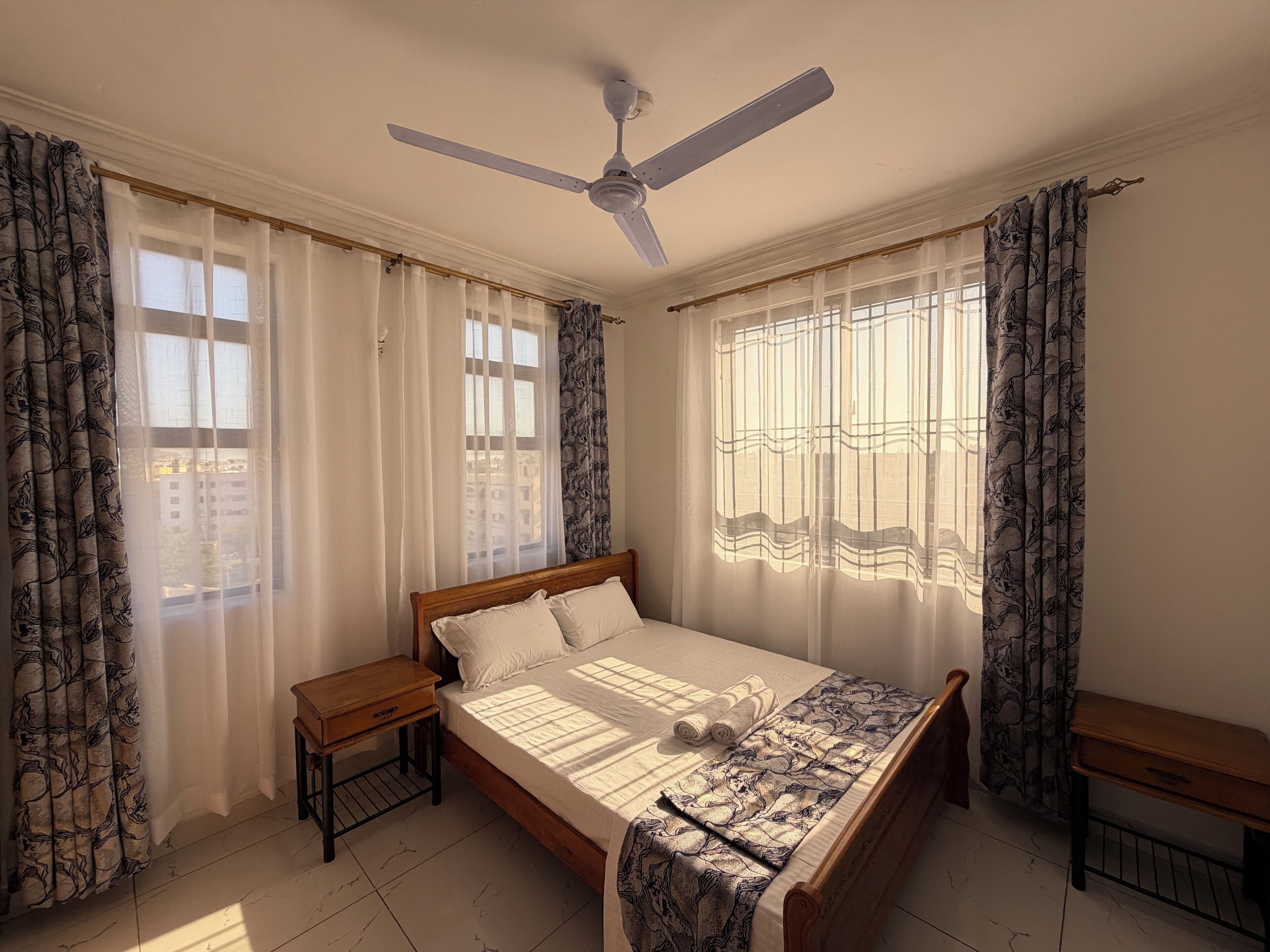 2 bedrooms, iron/ironing board, WiFi, bed sheets