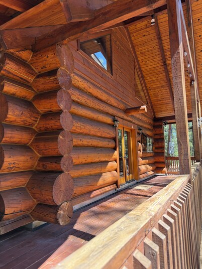 Spacious Alpine Cabin, Sleeps 16, Game/Movie Room