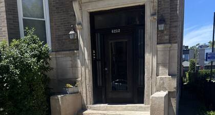 2-bedroom walkable Chicago condo to President Obama Center & UniversityofChicago