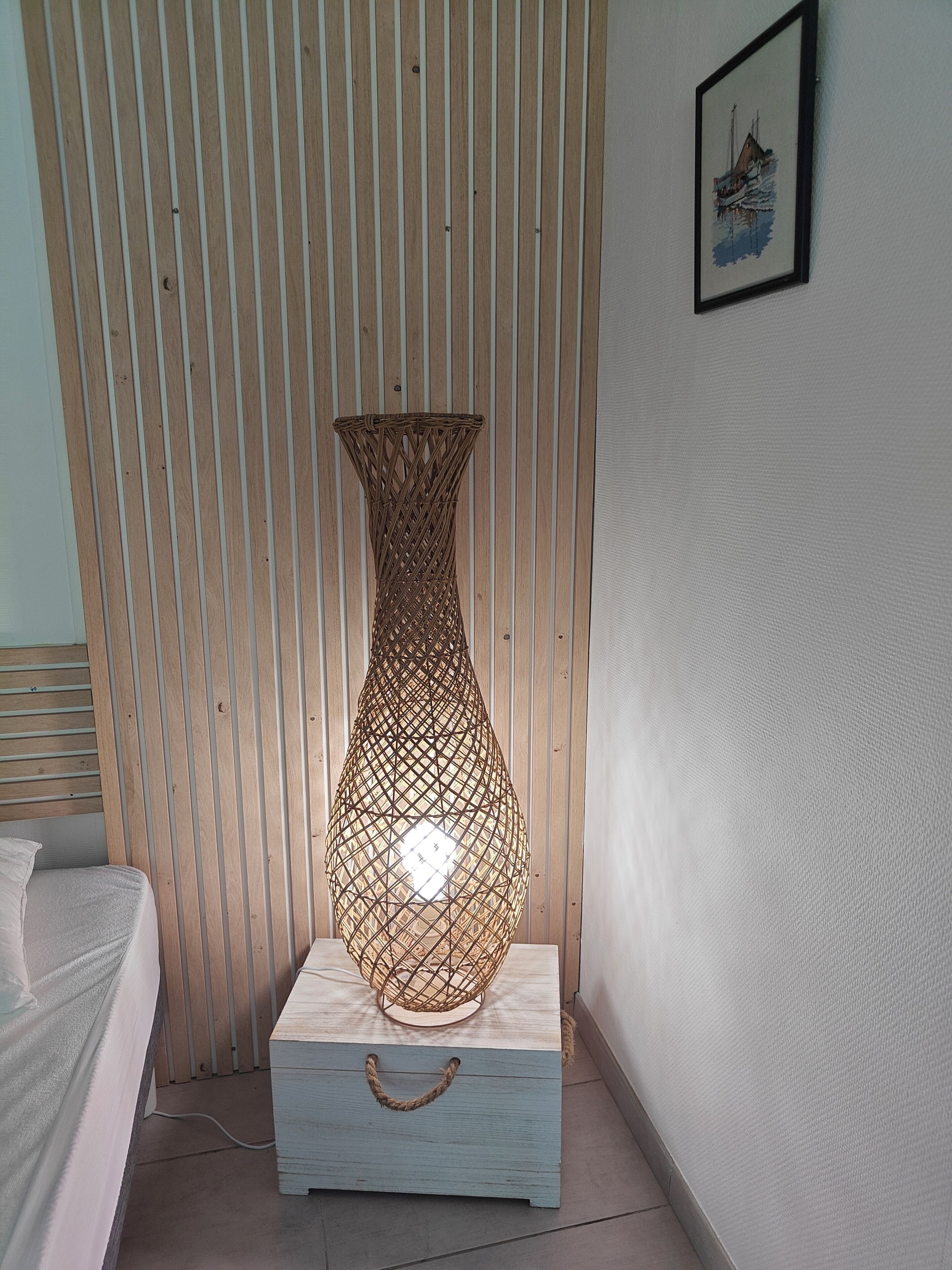 2 bedrooms, iron/ironing board, WiFi (free)