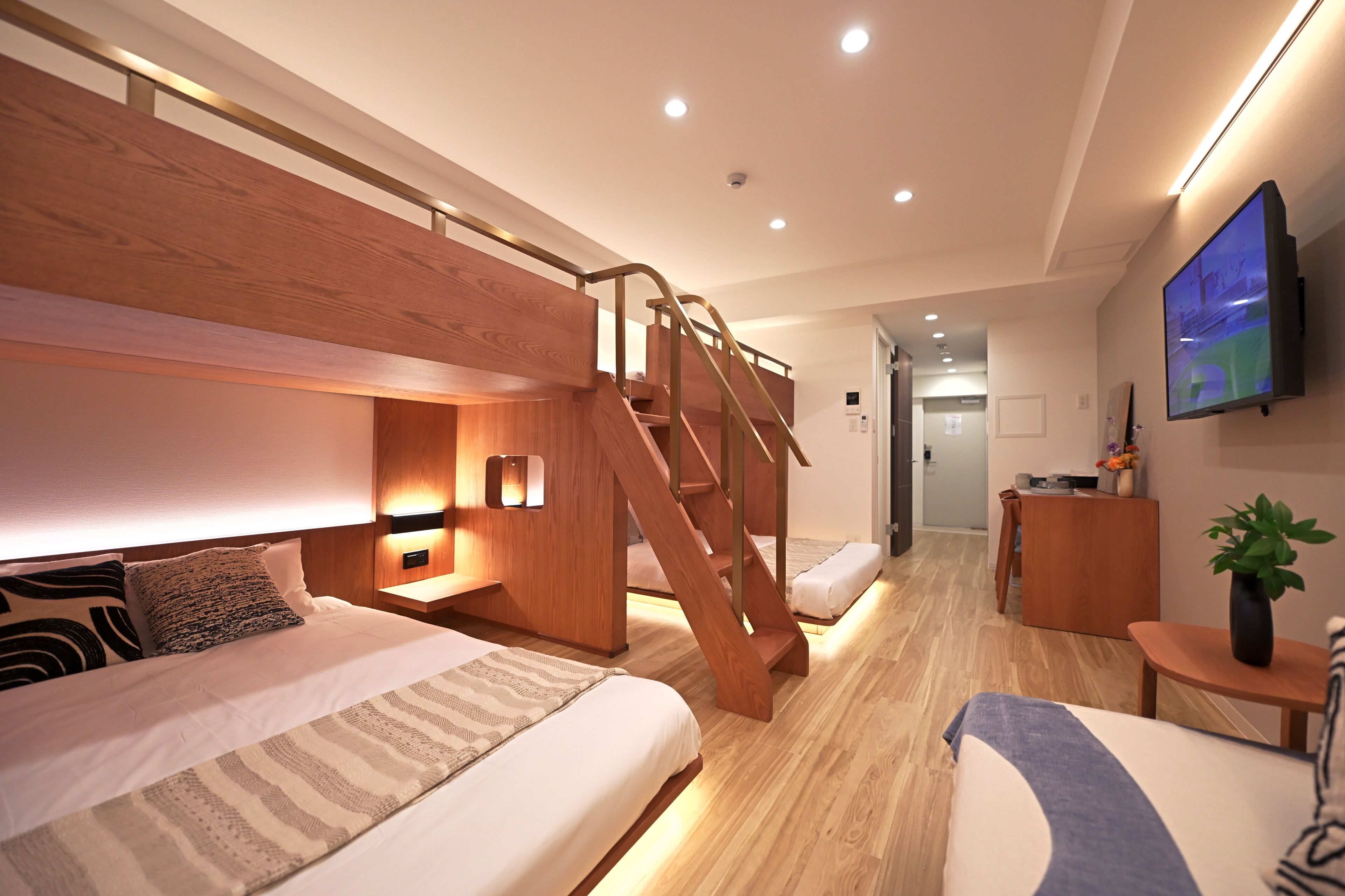 Deluxe Room, Multiple Beds, Non Smoking
