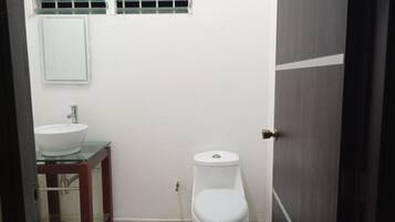 Dusche, Seife, Toilettenpapier