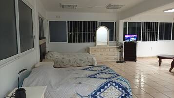 WiFi, bed sheets