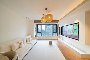 Living area - Zhome- Four Bedrooms 5Beds Near the Bund (SHANGHAI)