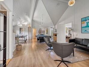Spielezimmer