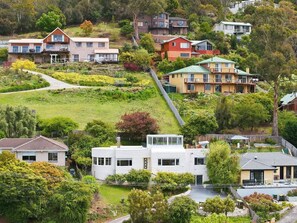 Exterior - Retro Haven with River Views (Taroona)