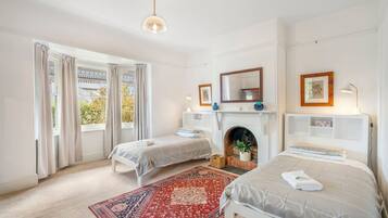 Desk, iron/ironing board, travel cot, WiFi