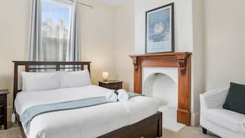 Desk, iron/ironing board, travel cot, WiFi