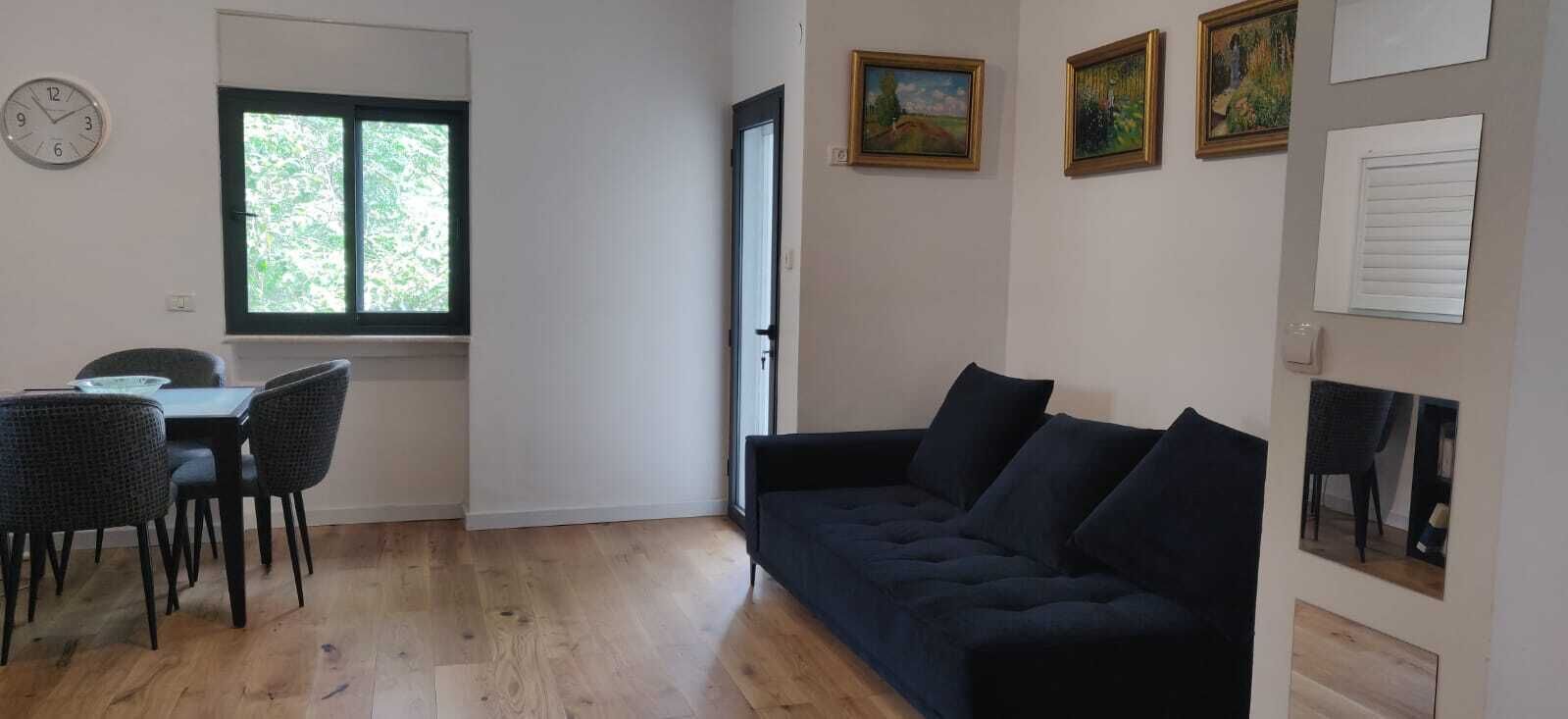 Appartamento, balcone | Area soggiorno