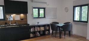 Căn hộ, ban công | Bếp riêng