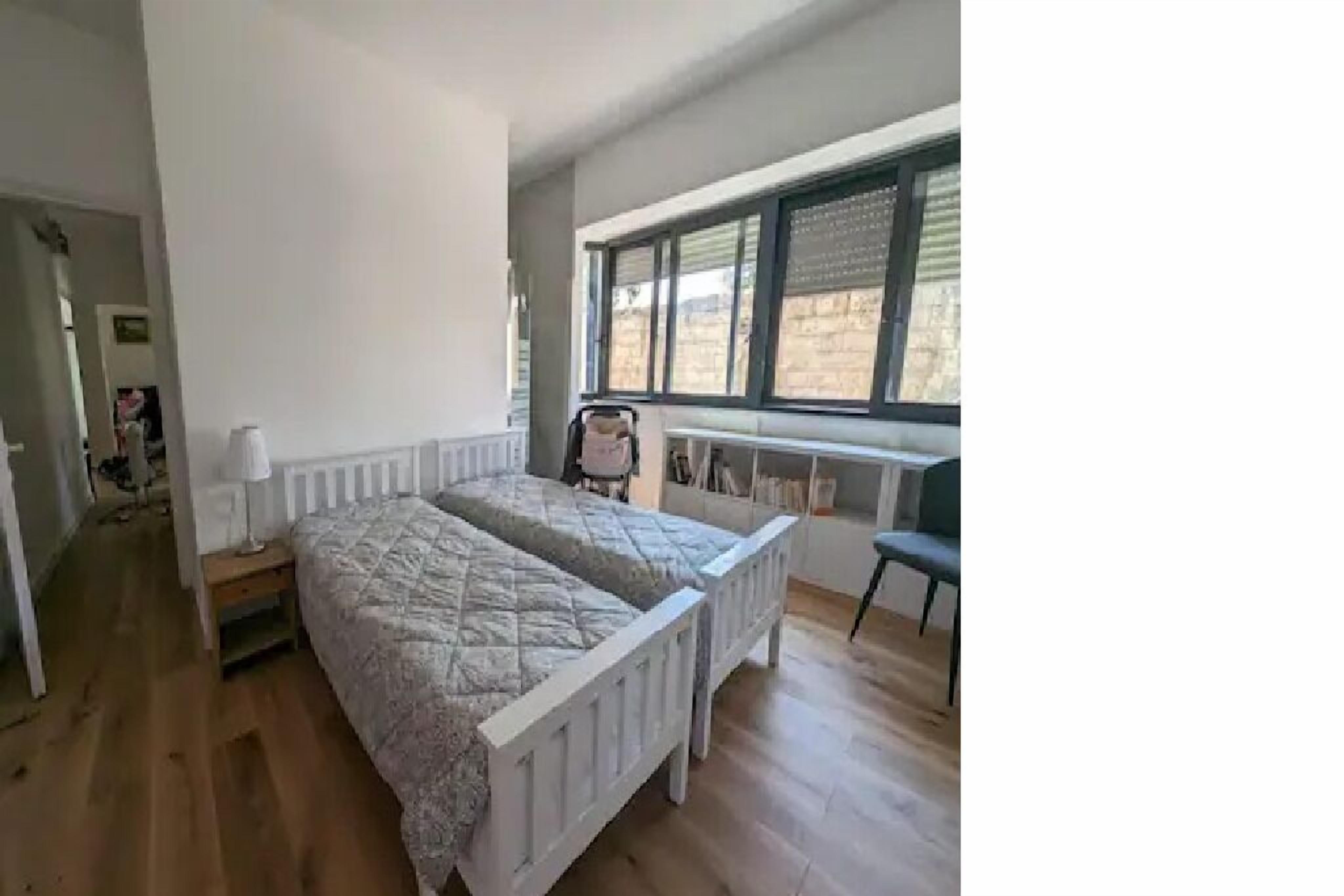 Apartment, Balcony