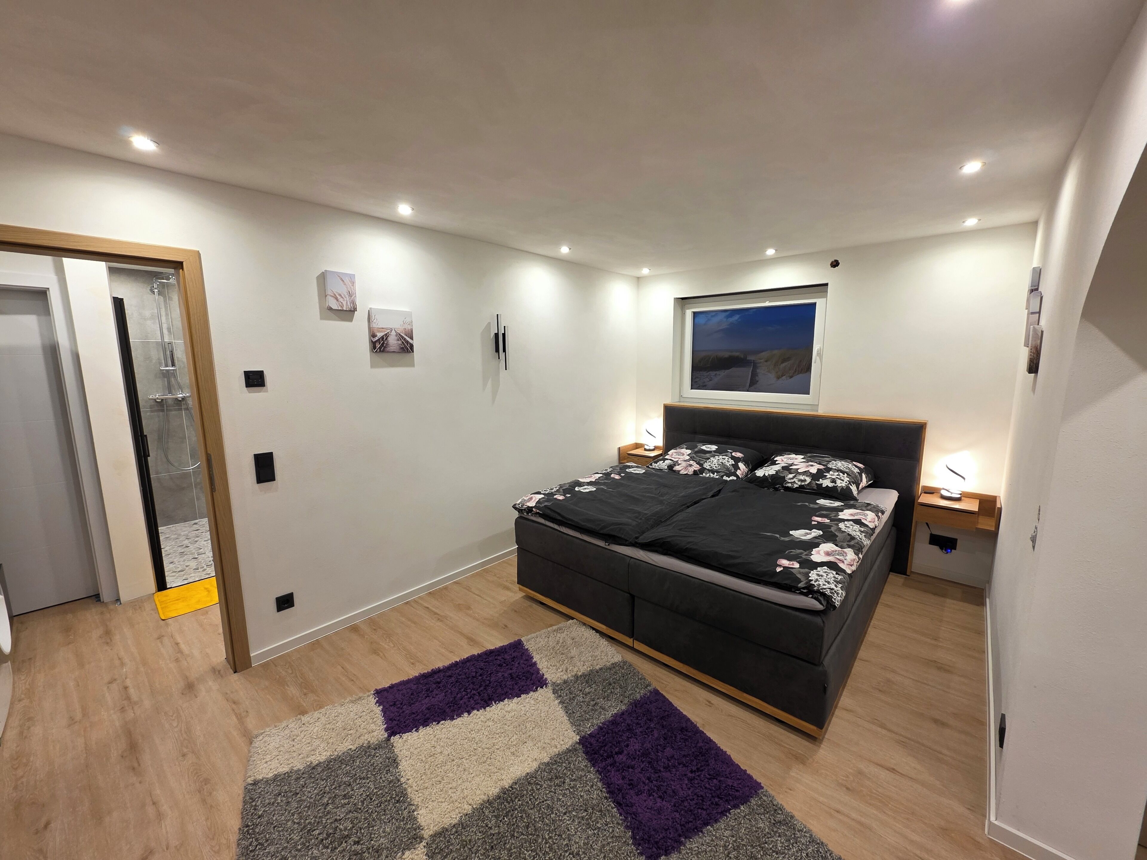 1 habitación, tabla de planchar con plancha, wifi gratis y ropa de cama 