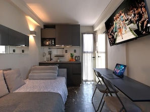 Iron/ironing board, WiFi, bed sheets - Renovated Loft with Athens City Views (Athina)