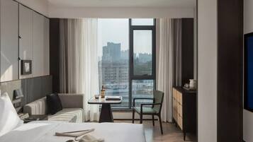 Superior Double Room, 1 Queen Bed, Non Smoking | Desk, laptop workspace, blackout drapes, soundproofing