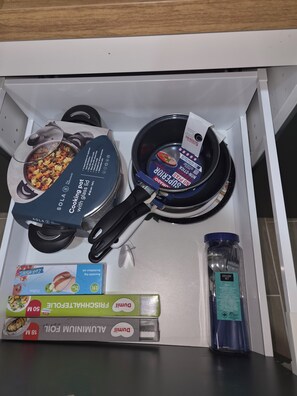 Alimentos y bebidas