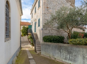 Exterior - Apartments Nikoleta & Susanne (Punat)