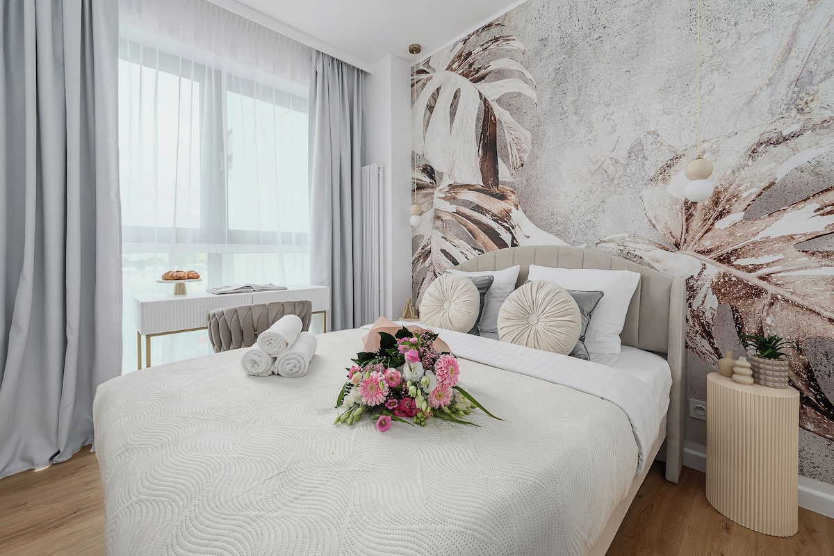 Luxury Apartment, 3 Bedrooms, City View