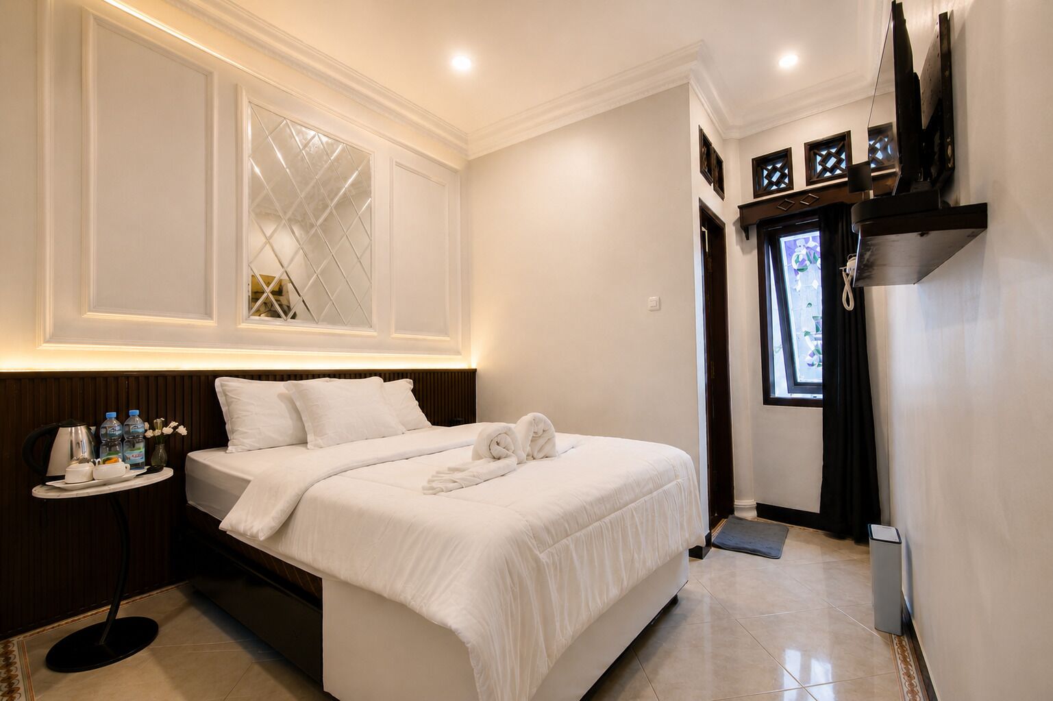 Deluxe Room, Lake View