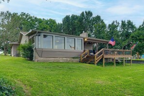 Exterior - Game Room, Dock & Family Fun! Wolf Creek Retreat (Grove)