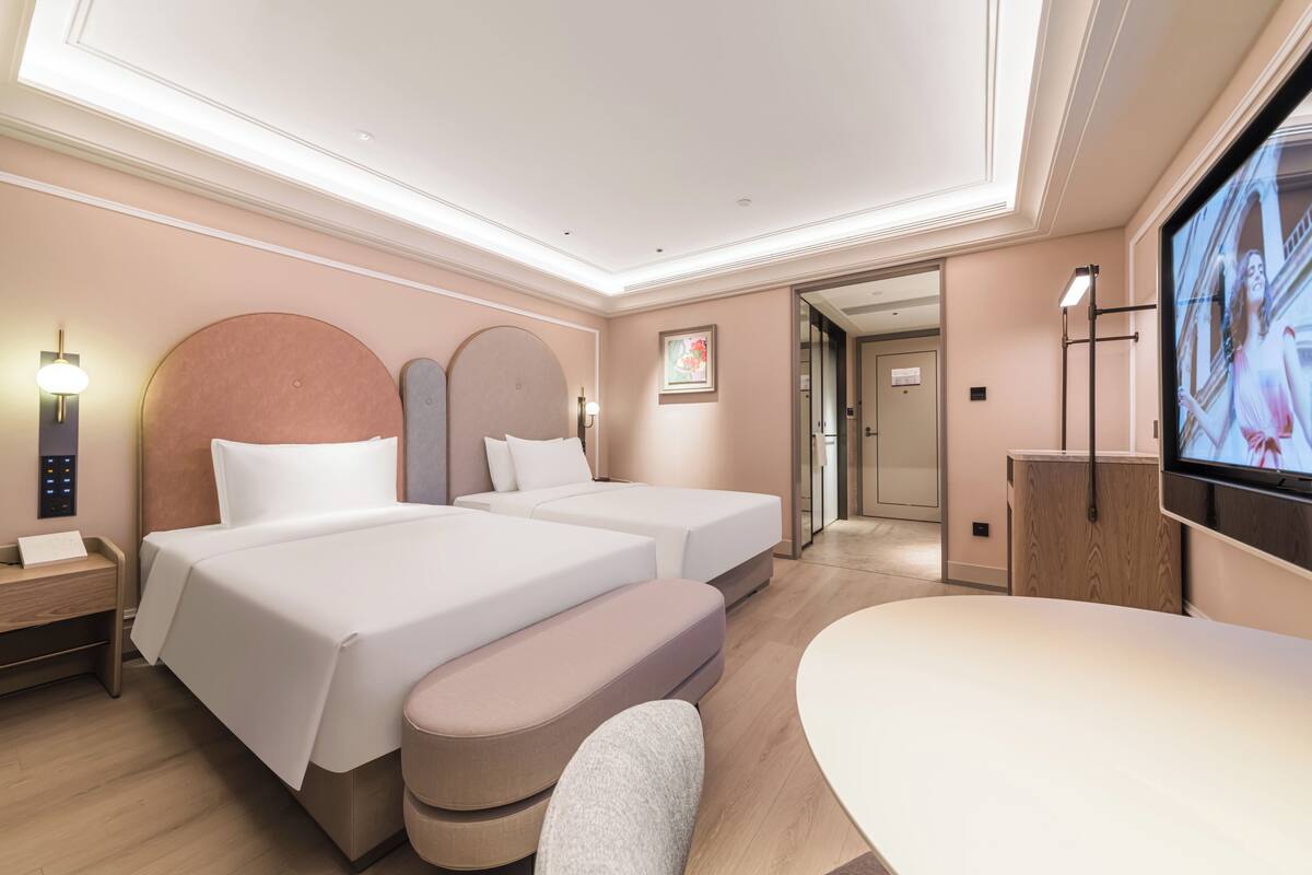 Superior Double Room | Desk, WiFi (free)