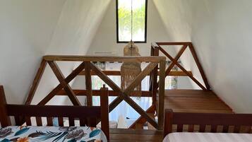 3 bedrooms, travel crib, free WiFi, bed sheets